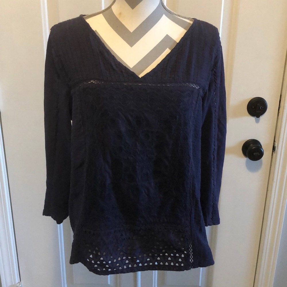 Lucky Brand long sleeve women’s lace stretchy material boho shirt. Size Large